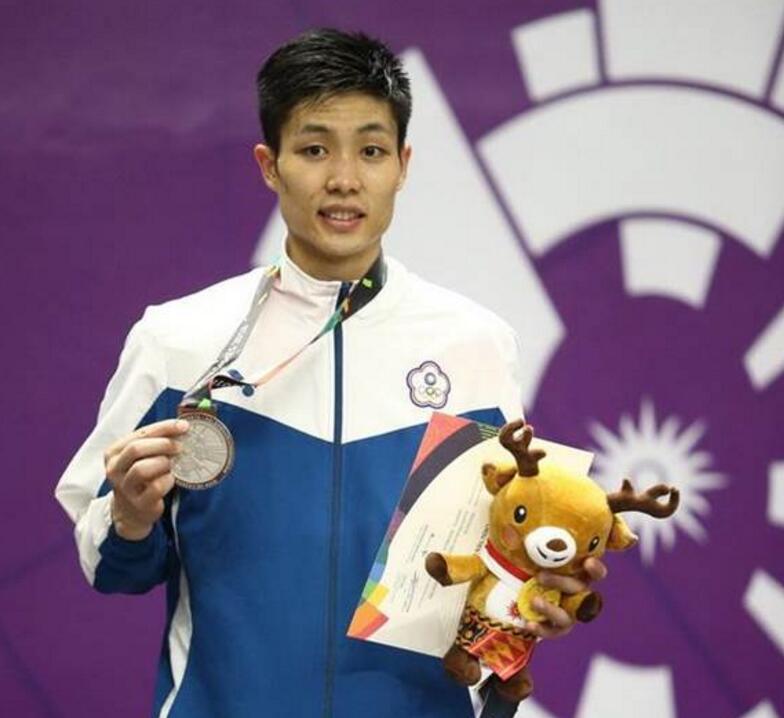 周天成：份量很重的银牌 要学习李宗伟